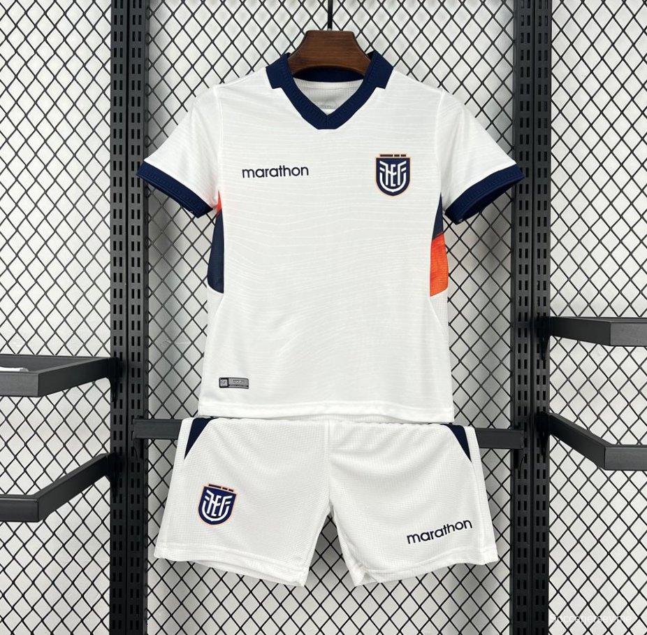 الزي الثالث لفريق إكوادور للأطفال في كأس العالم 2026