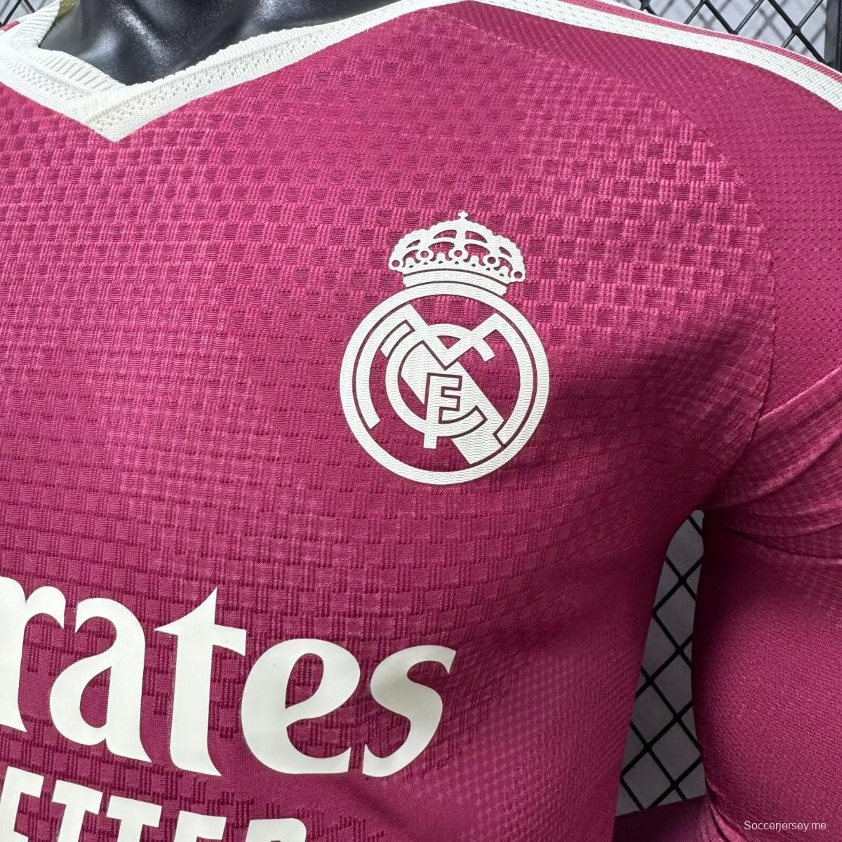 قميص ريال مدريد الثالث طويل الأكمام للاعبين، موسم 2026/2027