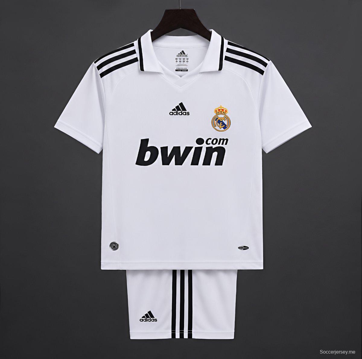 قميص ريال مدريد الرئيسي لموسم 2008/2009 بتصميم كلاسيكي