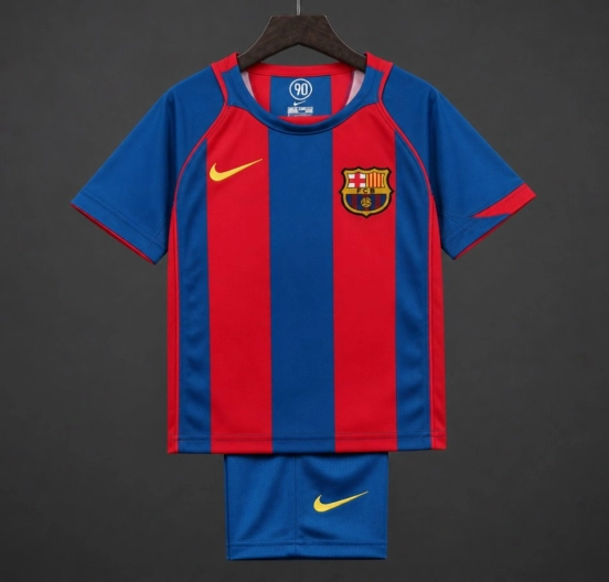 قميص برشلونة الرئيسي للموسم 2004/2005 بطراز كلاسيكي