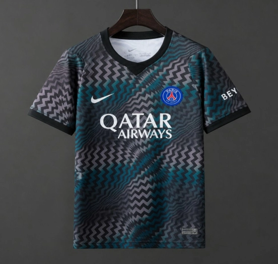 26/27 باريس سان جيرمان/PSG - قميص حارس المرمى للعب على أرض الفريق باللونين الأسود والأزرق بنمط متعرج