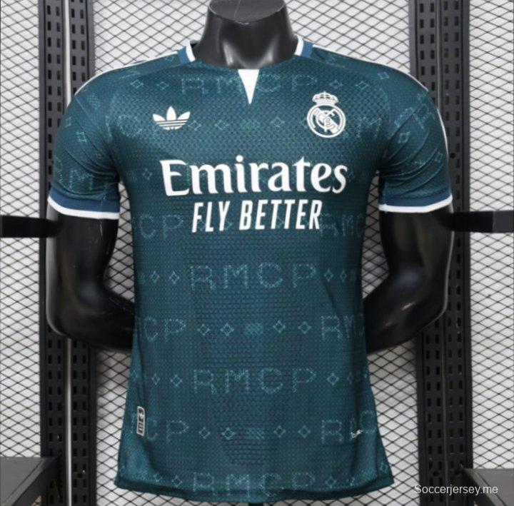 قميص ريال مدريد للعب خارج أرضه للموسم 2026/2027
