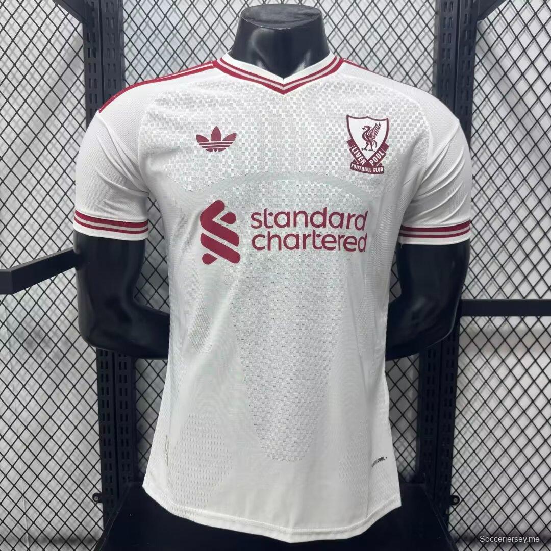 قميص ليفربول للعب خارج أرضه للموسم 2026/2027